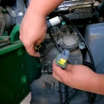bomba DEF en tractor John Deere con conexión del sistema SCR