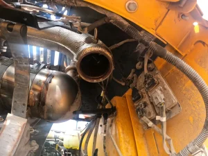 Caterpillar-Bagger DPF-Entfernung