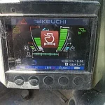 pantalla panel mostrando error DEF en Takeuchi TL12V2