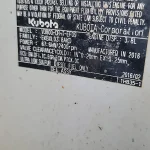 placa identificación motor Kubota V3800 en Takeuchi