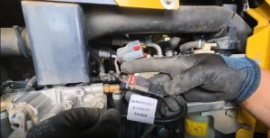 Differential pressure sensor connector on Yanmar ViO80 during delete kit installation